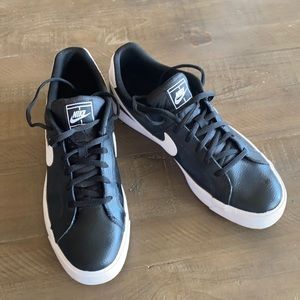 Nike Court Royale AC Sneakers